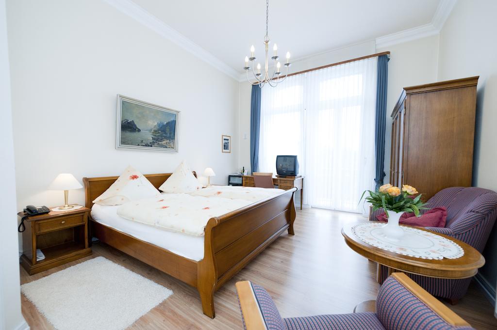 Hotel Spöttel Bad Nauheim Buitenkant foto