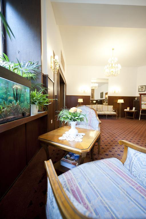 Hotel Spöttel Bad Nauheim Buitenkant foto